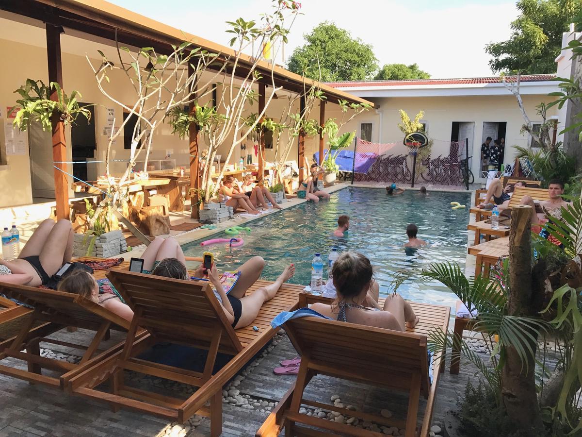 Atlas Gili Party Hostel Gili Trawangan Kültér fotó