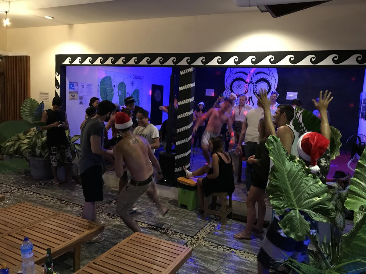 Atlas Gili Party Hostel Gili Trawangan Kültér fotó