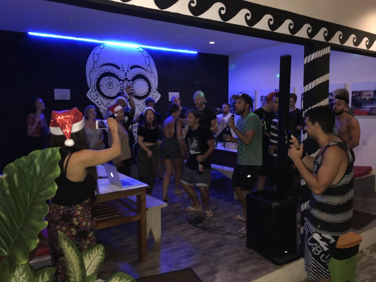 Atlas Gili Party Hostel Gili Trawangan Kültér fotó