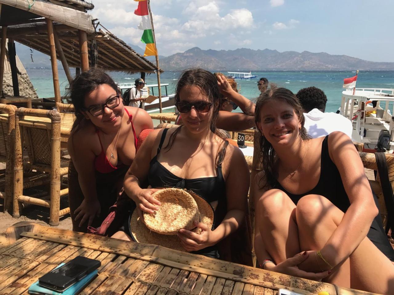Atlas Gili Party Hostel Gili Trawangan Kültér fotó