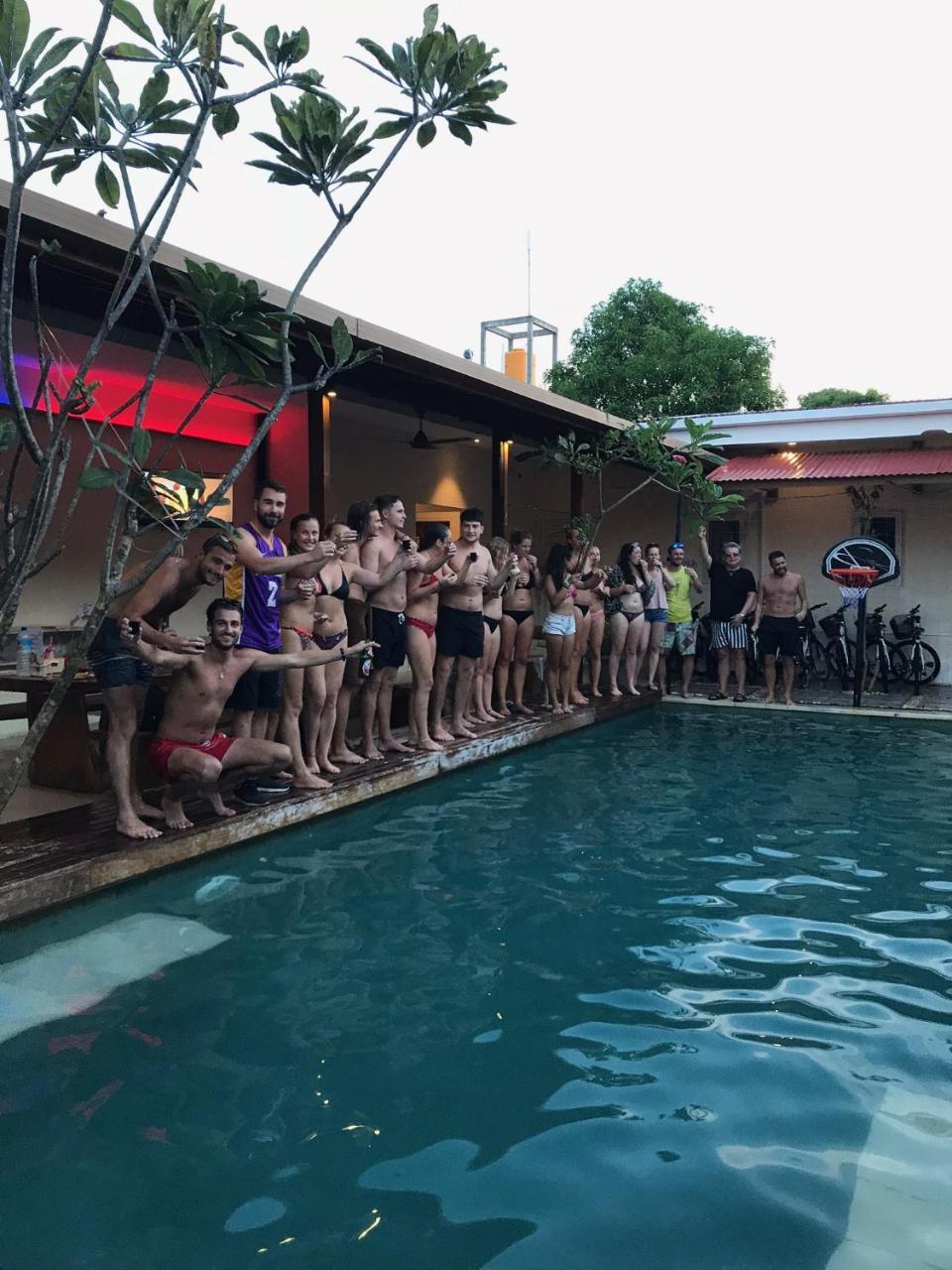 Atlas Gili Party Hostel Gili Trawangan Kültér fotó